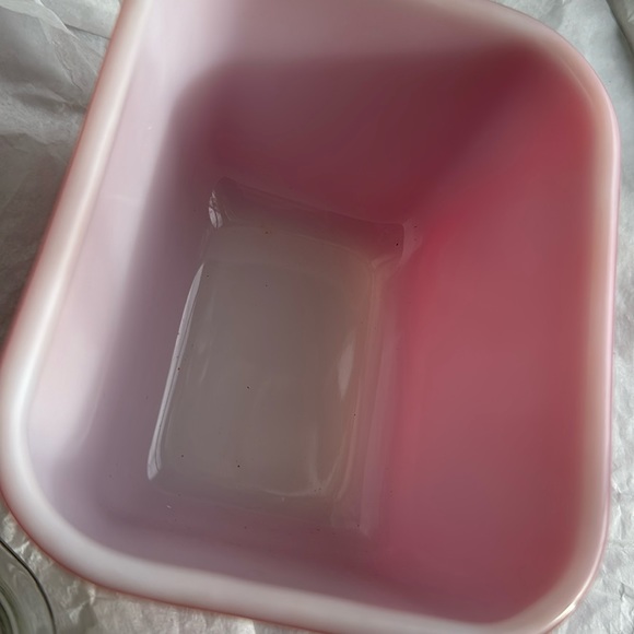 Really nice vintage  Pyrex Amish butterprint refrigerator dish 501 1 1/2cu… - Picture 5 of 16